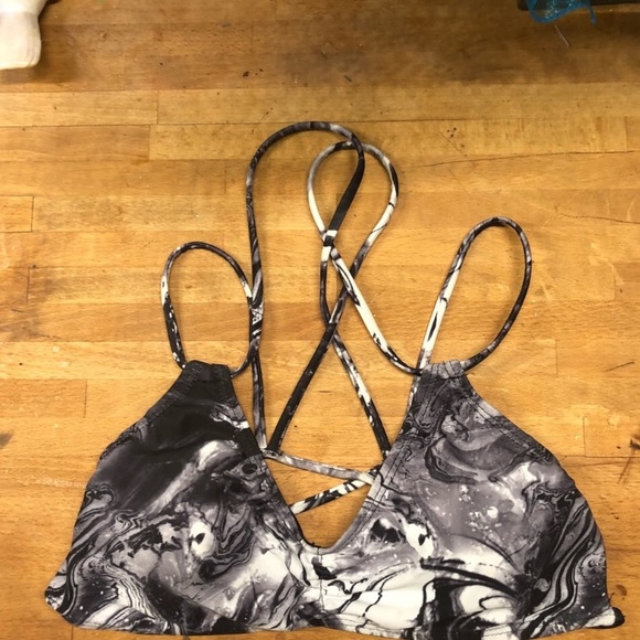 Strappy marble print bikini top - Picture 3 of 3